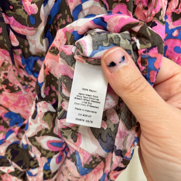 Talbots Pink Blue Abstract Blouse Small Floral 100% Rayon Elastic 3/4 Travel - Picture 9 of 10